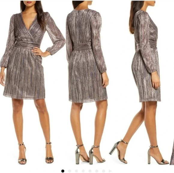julia jordan Dresses & Skirts - Julia Jordan V-Neck Metallic Stripe Mini Dress, Long Sleeve, Lined, size 4, EUC!
